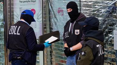 Mehrere Razzien gegen Schwarzarbeit in Nagelstudios