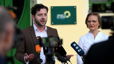 Felix Banaszak, Bundesvorsitzender von Bündnis 90/Die Grünen, und Franziska Brantner, Bundesvorsitzende von Bündnis 90/Die Grünen, geben eine Pressekonferenz als Reaktion auf die Sondierungsgespräche zwischen Union und der SPD.