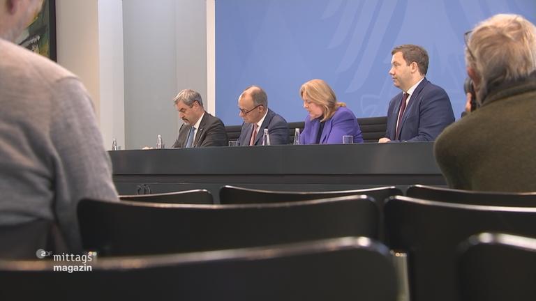 Pressekonferenz der Regierung