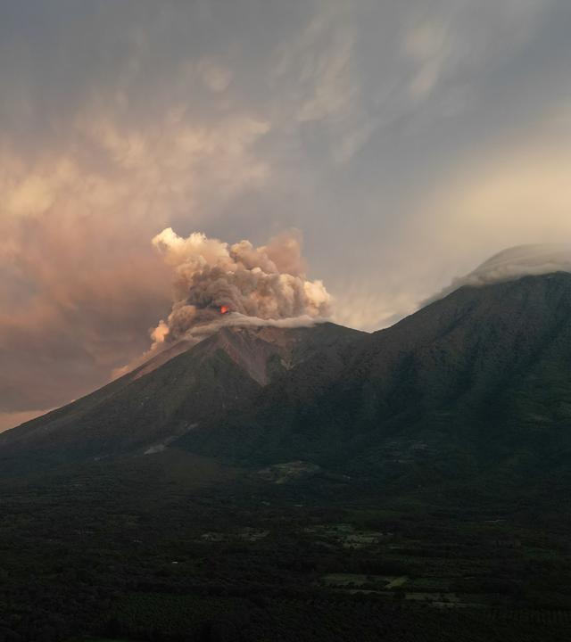 Ein Vulkan in Guatemala ist ausgebrochen