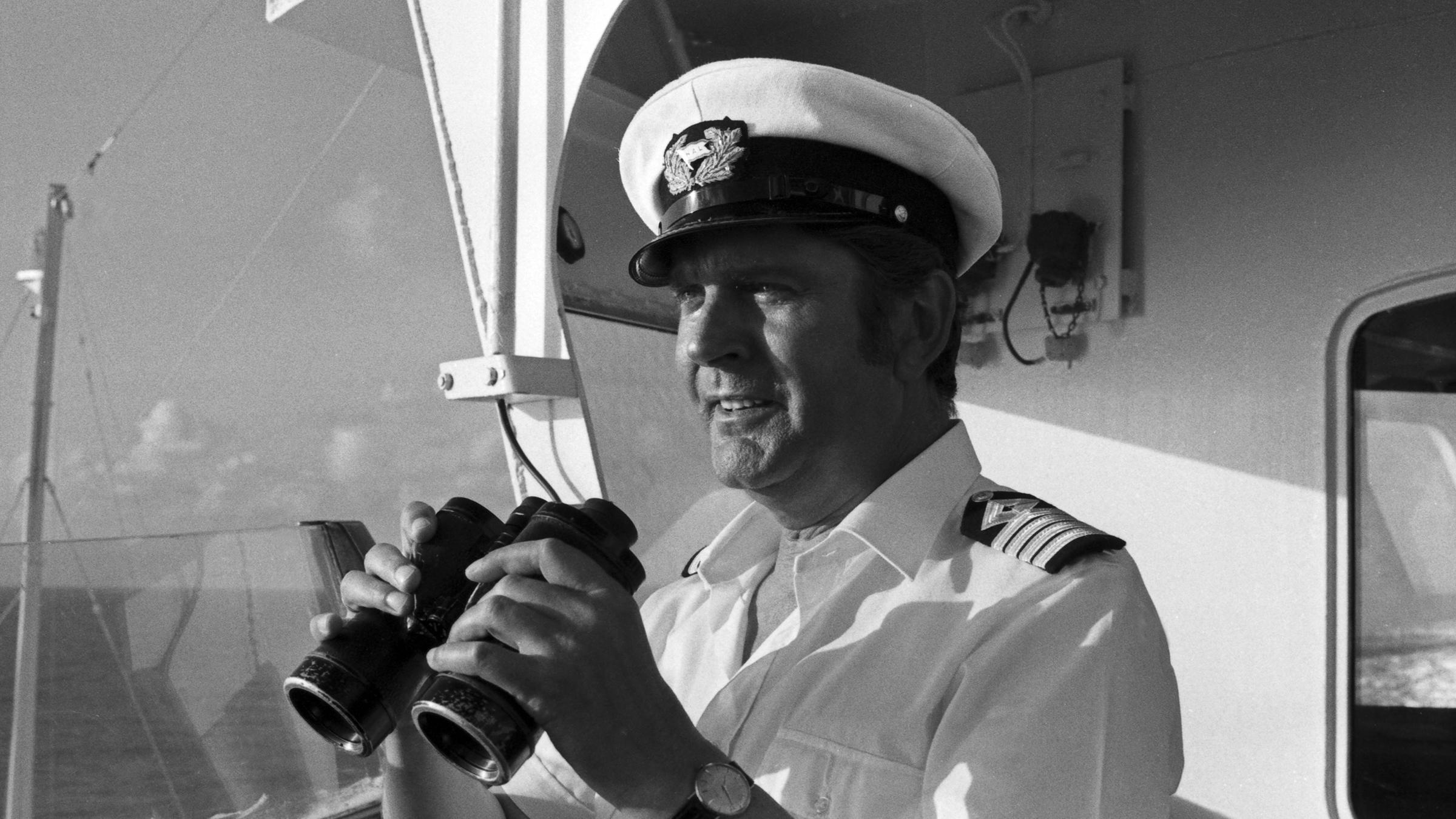 Günter König - Kapitän im Film "Das Traumschiff" - (1981-1982 als Jens Braske)