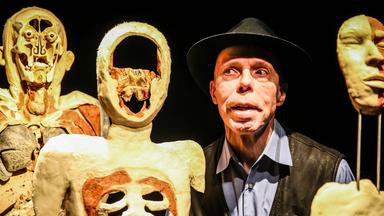 Archivfoto des Mediziners und Erfinders der Plastination, Gunther von Hagens.