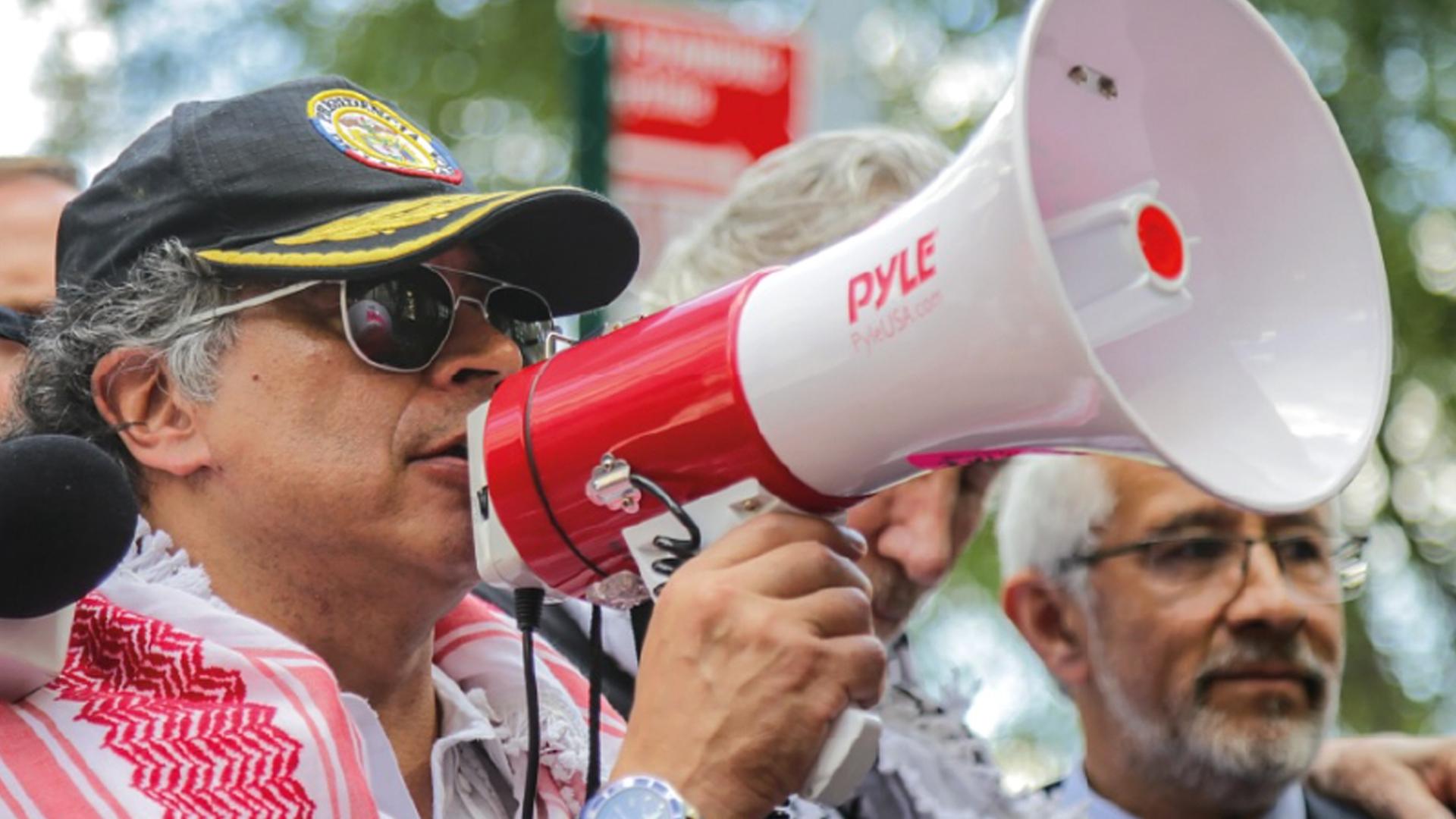 Der kolumbianische Präsident Gustavo Petro während seines Protestes in New York.