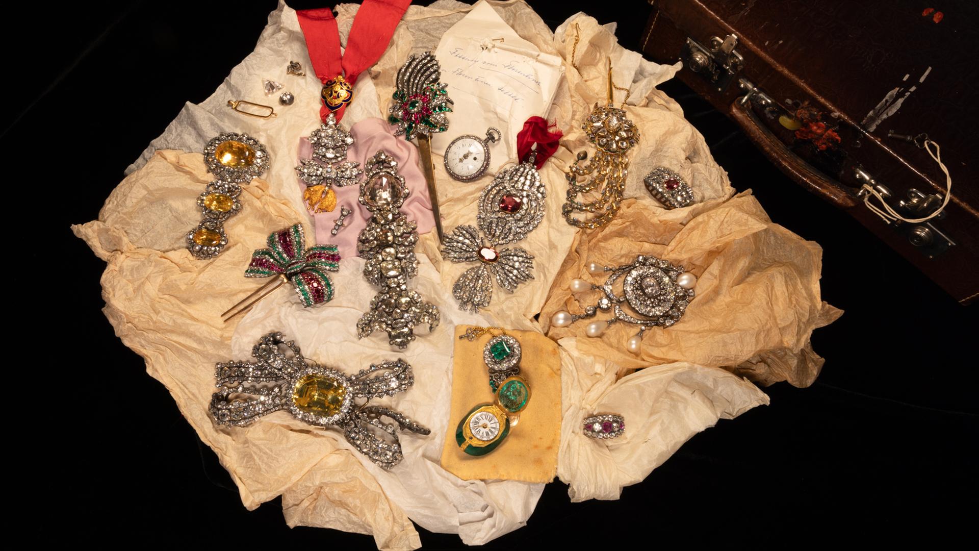 Kanada, Québec: Wieder aufgetauchte Schmuckstücke der Familie Habsburg (undatierte Aufnahme).