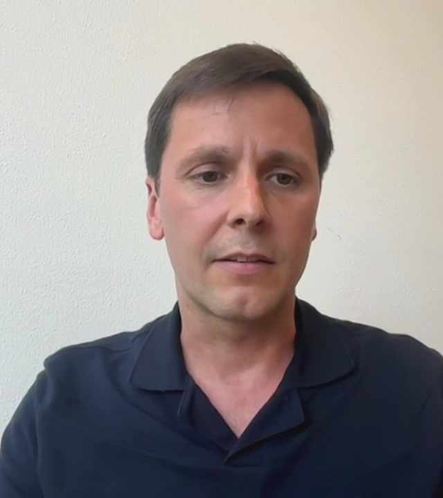 Dr. Sascha Hach