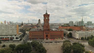 Das rote Rathaus in Berlin