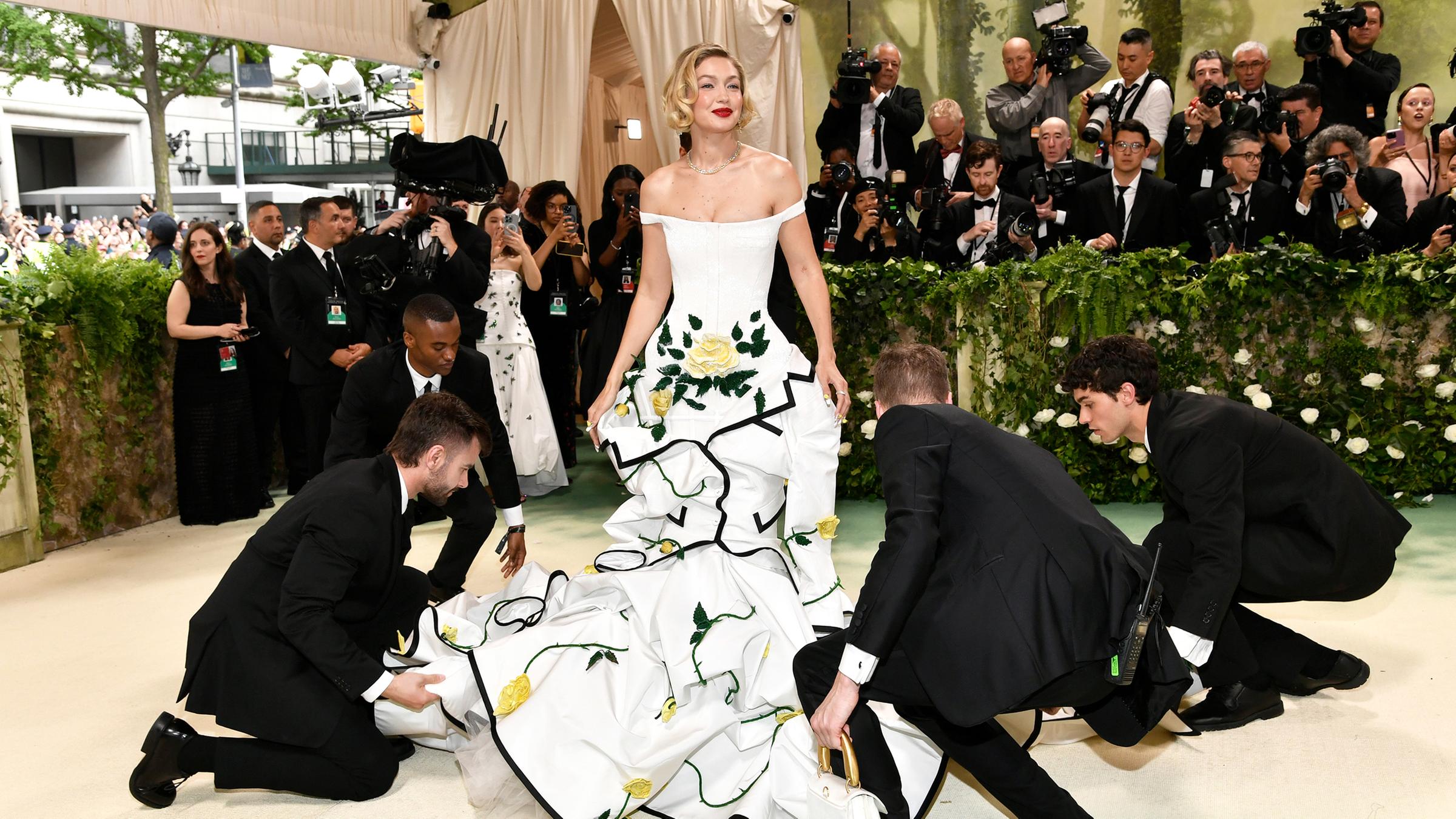 Hadid auf dem roten Teppich der MET Gala 2024