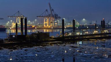 Versuchte Sabotage an Marineschiffen - Festnahmen