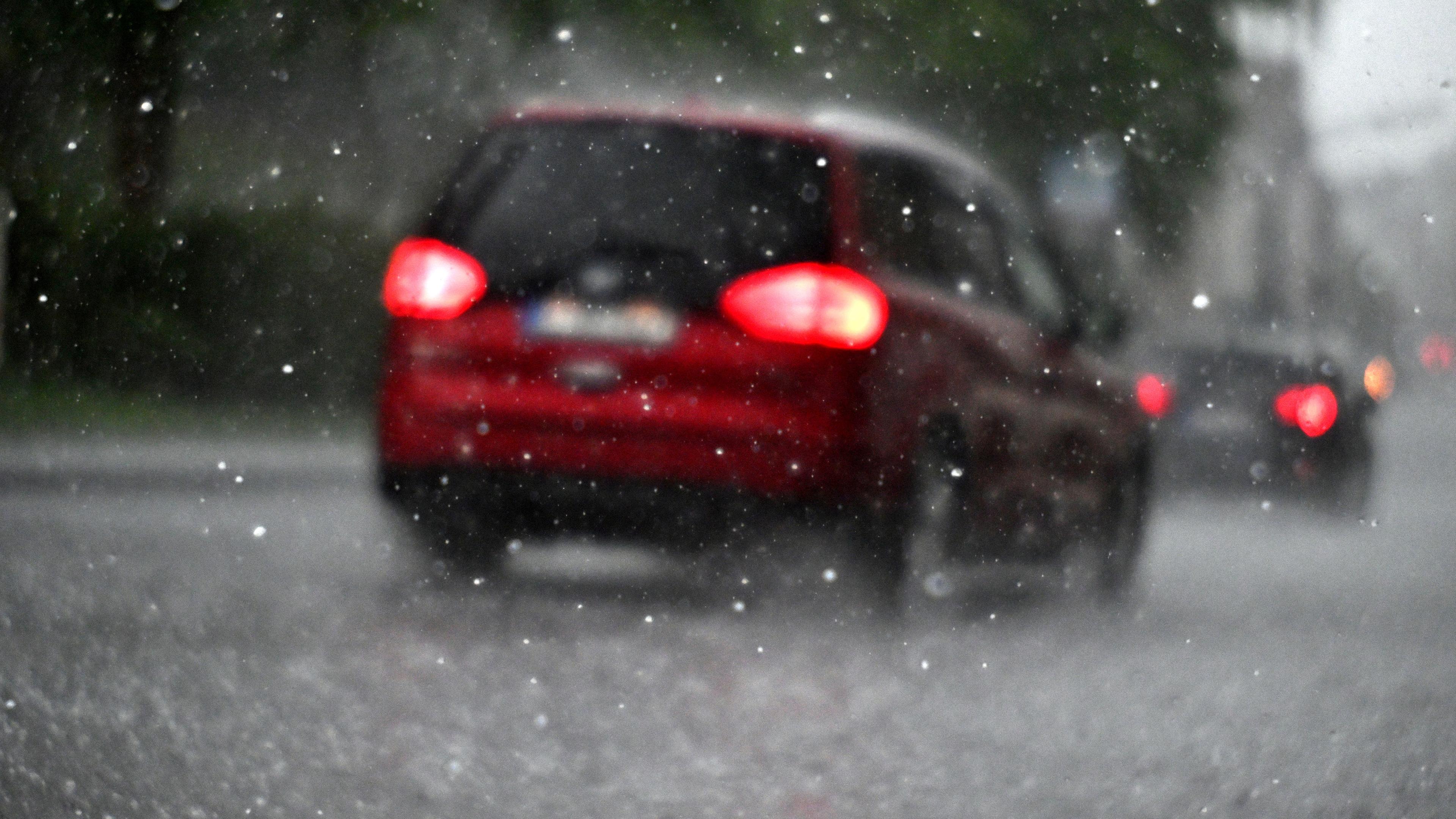 Schwere Gewitter und Starkregen über Nordrhein-Westfalen