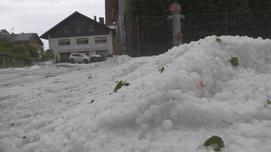 Hagelkörner bedecken Bayerns Straßen