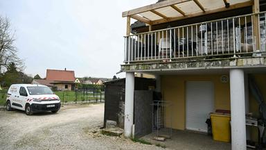 Vater sperrte neunjährigen Sohn über ein Jahr in Lieferwagen