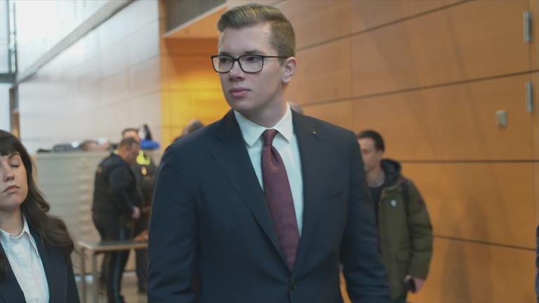 Daniel Halemba, AfD, vor Prozessauftakt