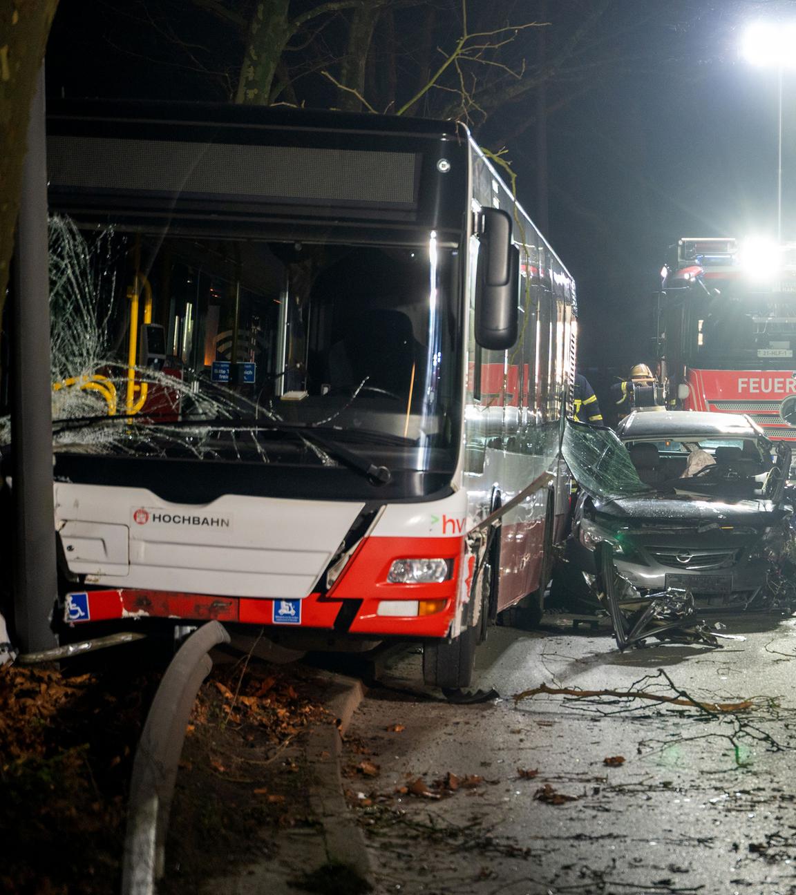 Verfolgungsjagd endet mit sieben Verletzten