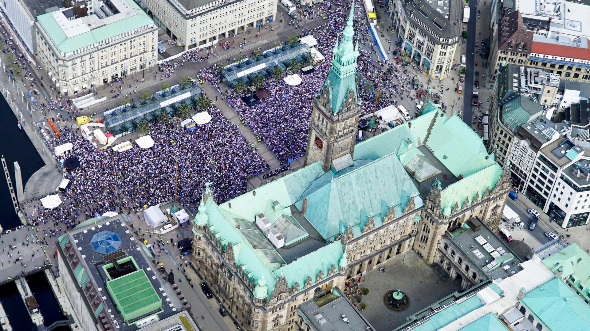 Hamburger-SV-HSV-Fans