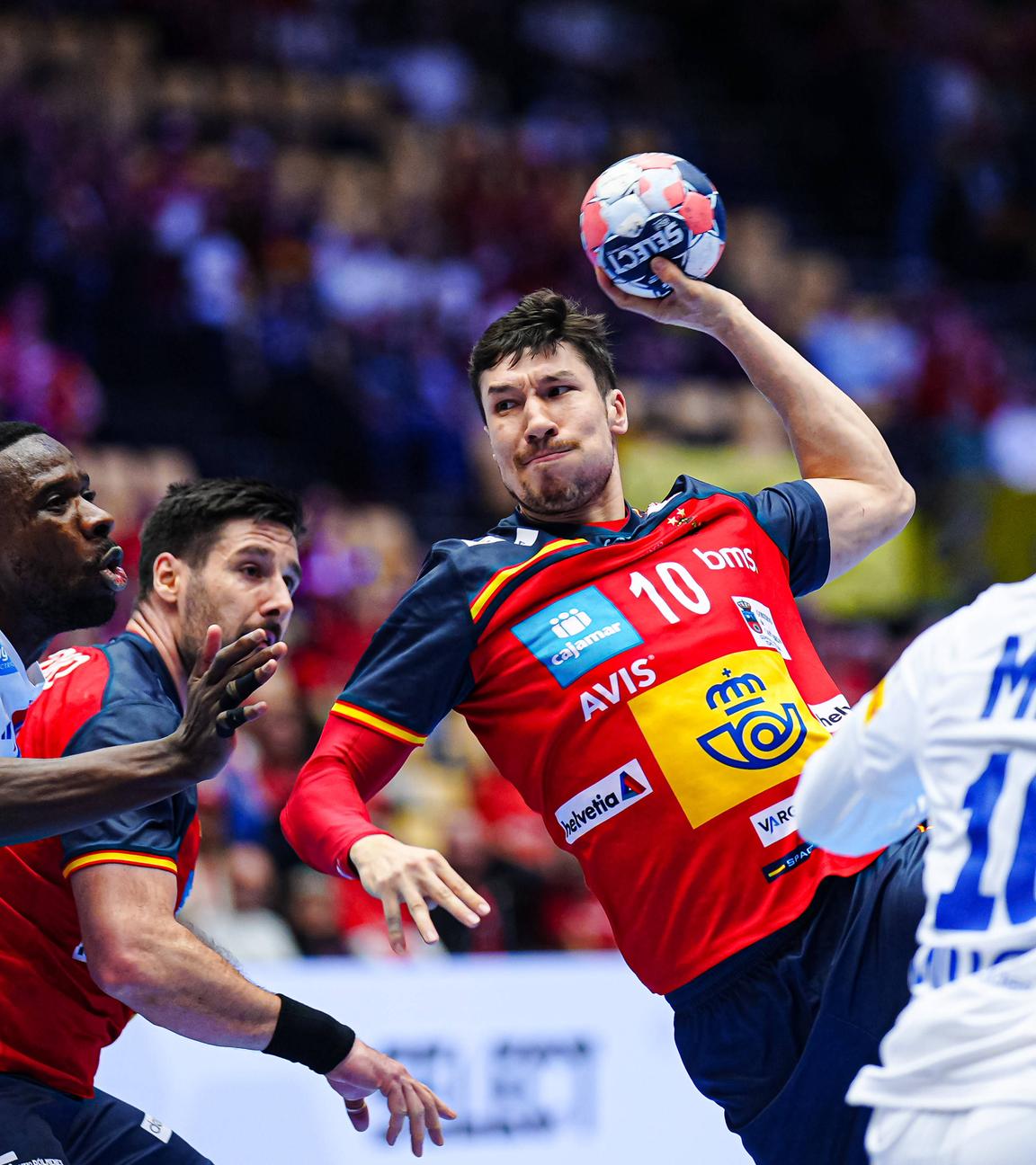 Handball-EM 2026, Spanien - Frankreich: Alex Dujshebaev von Spanien im Angriff