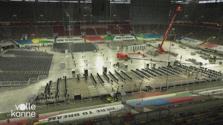 Vom Fußball-Stadion zur Handball-Arena