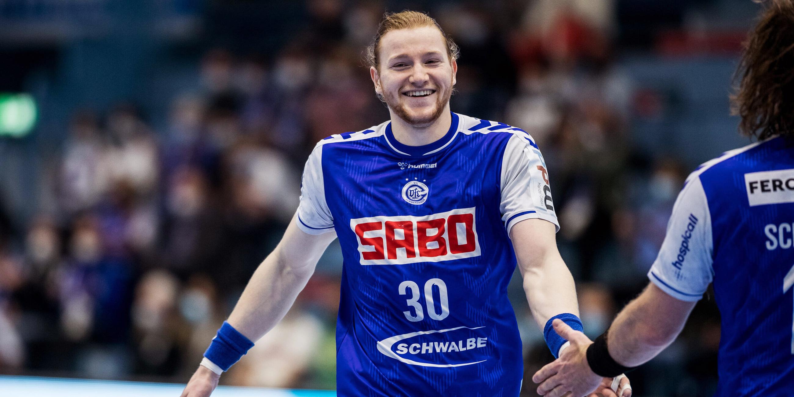2. Handball-Bundesliga: VfL Gummersbach - HC Empor Rostock: Tom Kiesler ( 30, VfL Gummersbach) jubelt