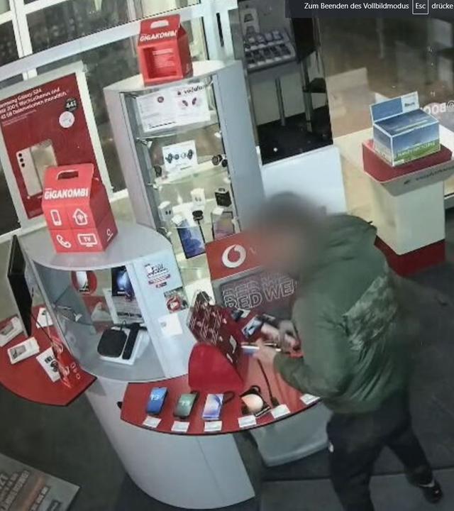 Handydieb klaut ausversehen nur Attrappen