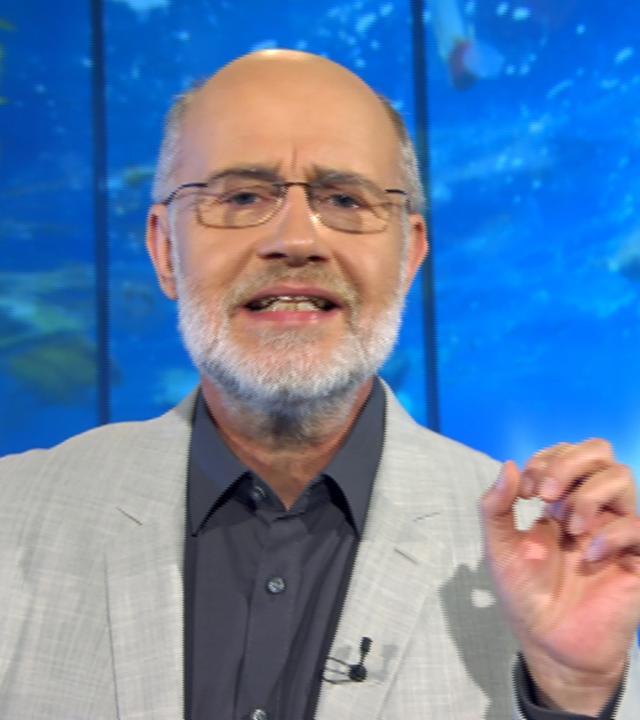 Professor Harald Lesch moderiert das Übrigens ...