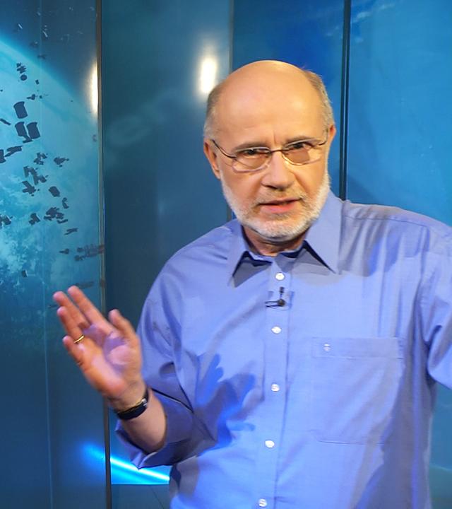 Harald Lesch moderiert das Übrigens