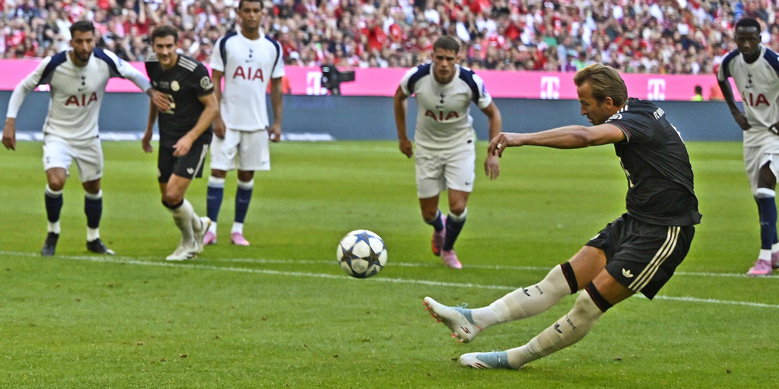 Harry Kane rutscht aus