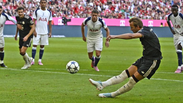 Harry Kane rutscht aus