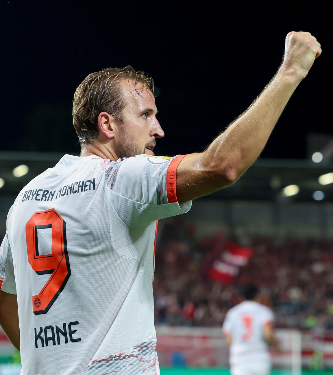 Harry Kane (FC Bayern Muenchen)  jubelt.