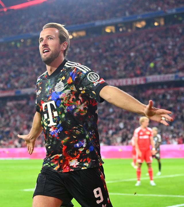 Harry Kane jubelt nach seinem Tor zum 4:0 am 18.09.2026 in München. 