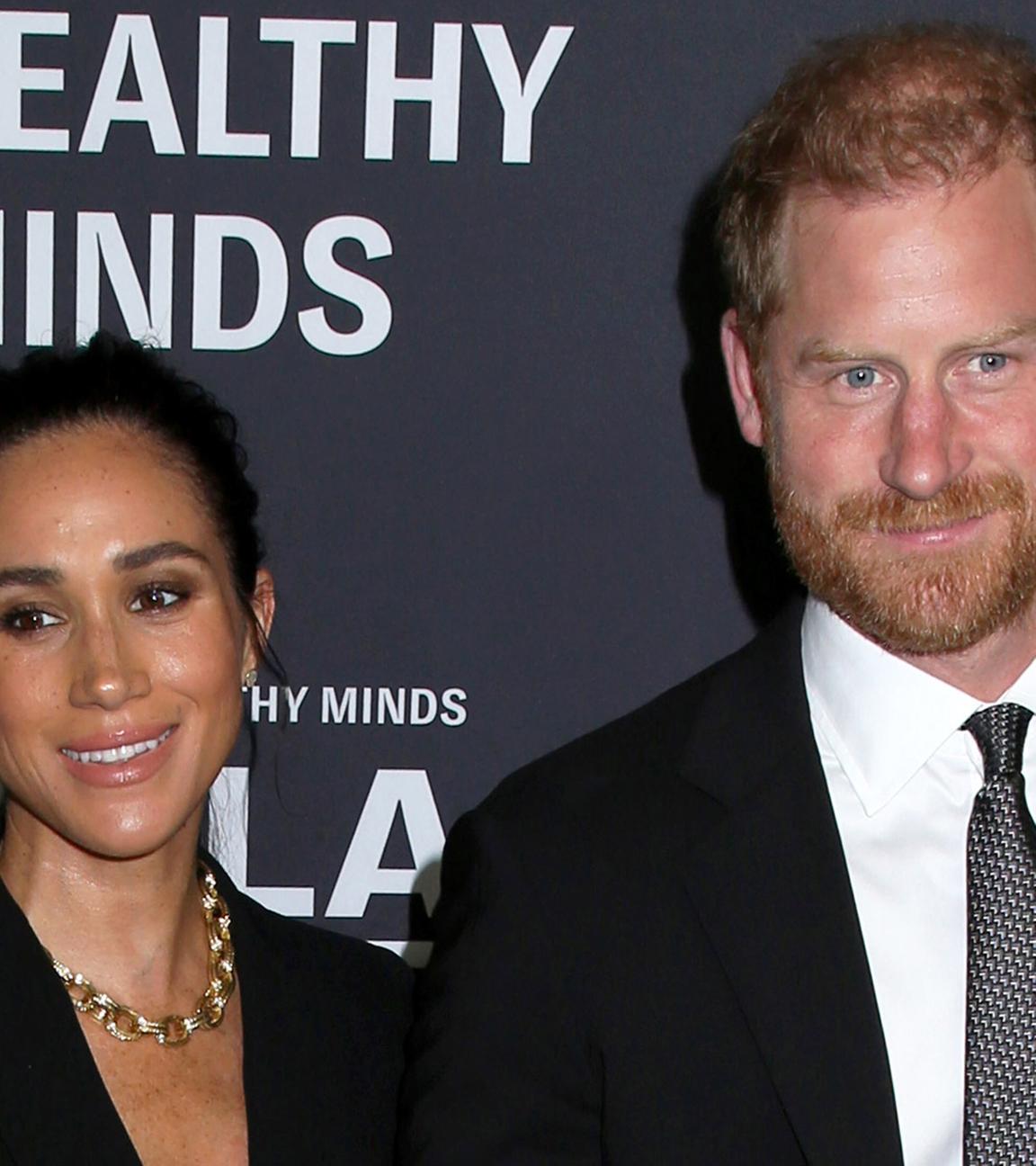 Sie halten Händchen auf dem roten Teppich in New York: Prinz Harry und seine Ehefrau Herzogin Meghan wurden bei der "Project Healthy Minds Gala" für ihr Engagement für mentale Gesundheit geehrt. (10.10.2025)
