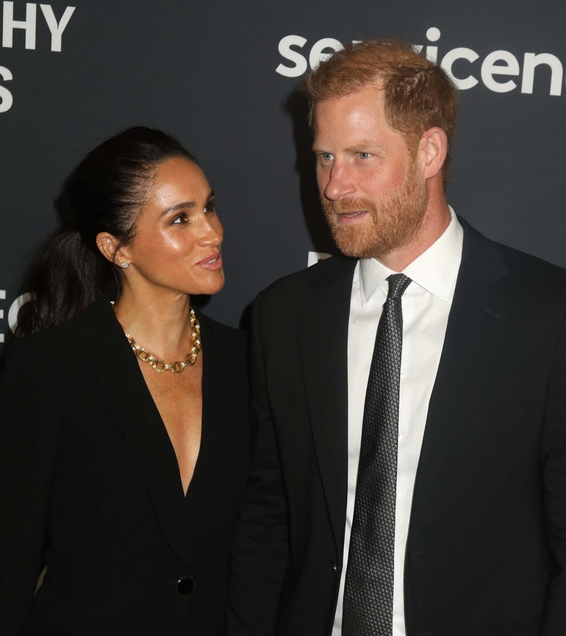 Harry und Meghan erhalten Award