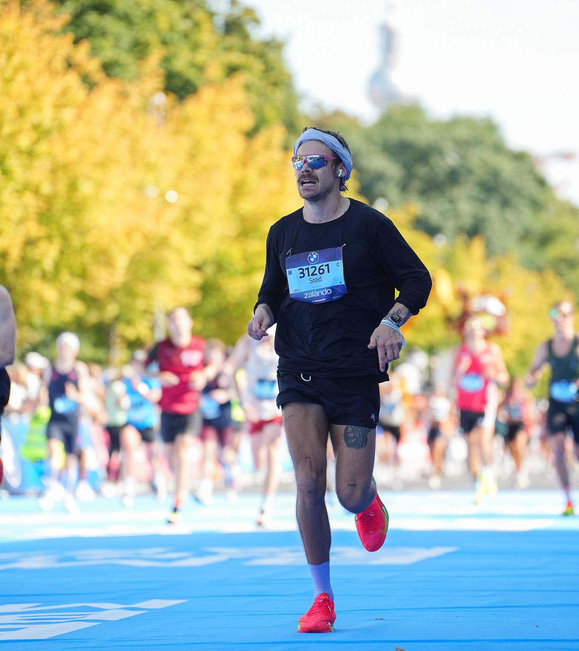 Harry Styles beeindruckt beim Berlin-Marathon