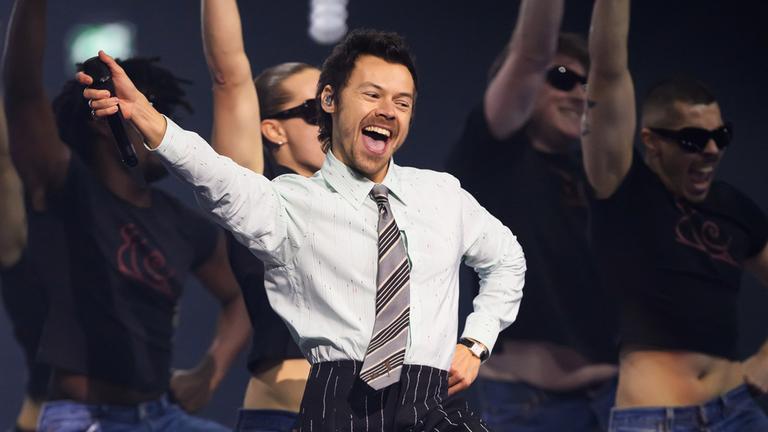 Harry Styles ist während eines seiner Konzerte zu sehen.