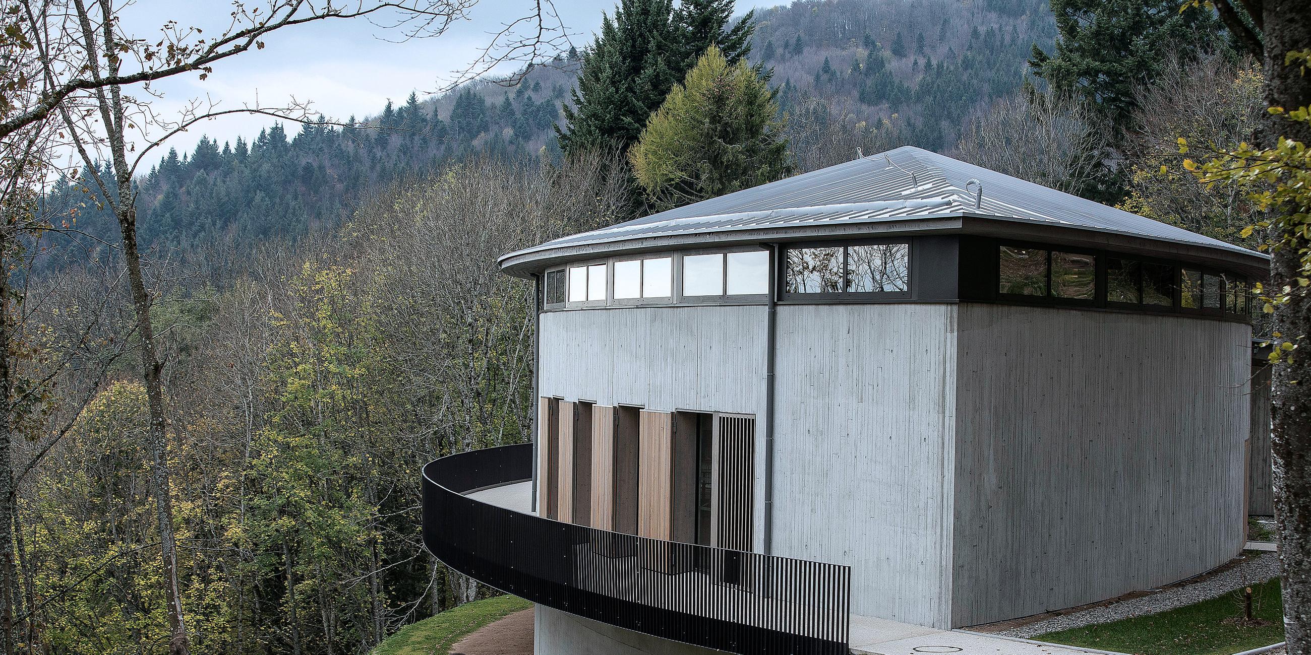 Wie ein Bunker: Weltkriegsmuseum am Hartmannswillerkopf