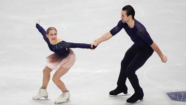 Eiskunstlauf-Paar Minerva Hase und Nikita Volodin bei der EM