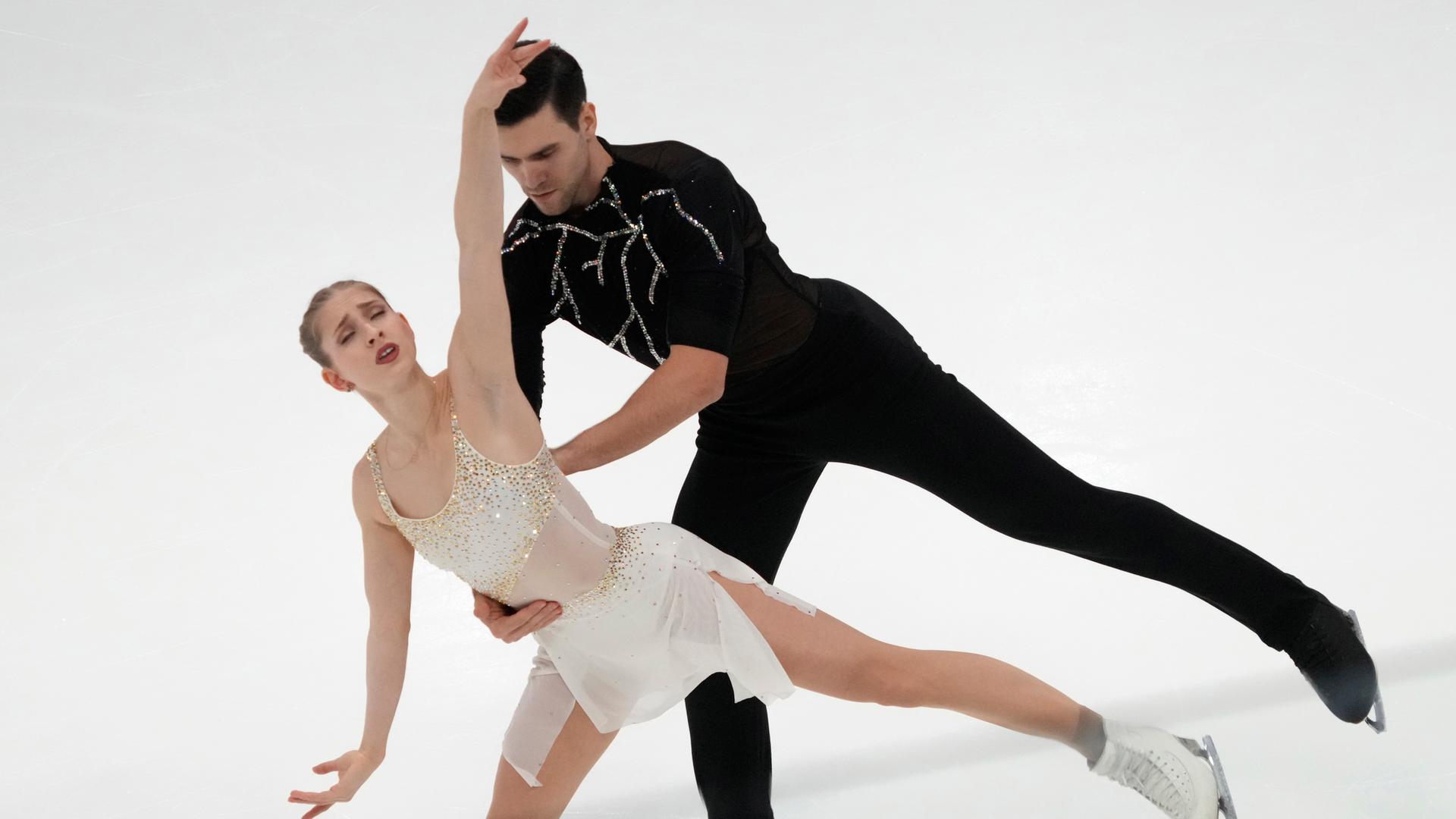 Minerva Fabienne Hase und Nikita Volodin aus Deutschland in Aktion. 