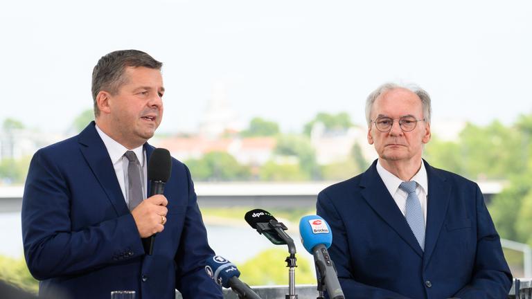  Reiner Haseloff, Ministerpräsident von Sachsen-Anhalt, und Sven Schulze.