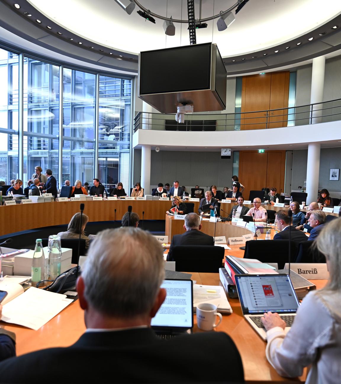 In der sogenannten Bereinigungssitzung nehmen die Fraktionen letzte Änderungen am Etatentwurf vor, bevor er im Bundestag zur Abstimmung steht.