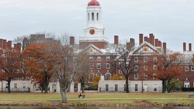 Außenansicht der Harvard University 
