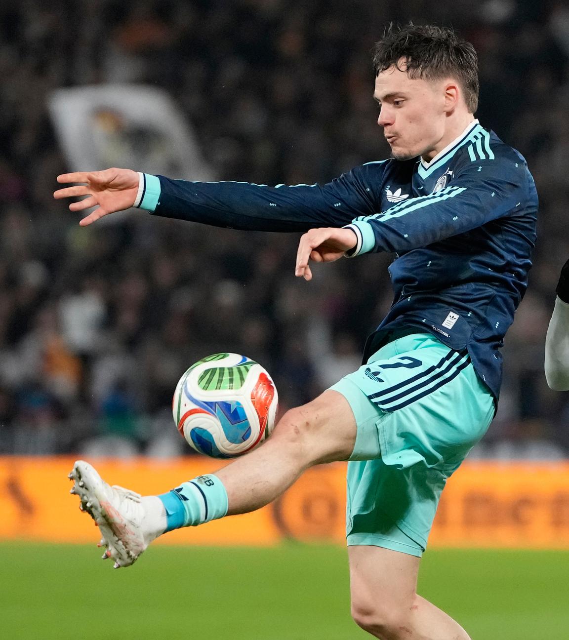 Florian Wirtz of Germany und Caleb Yirenkyi.