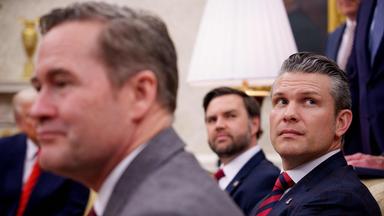 Pete Hegseth and Mike Waltz im Oval Office
