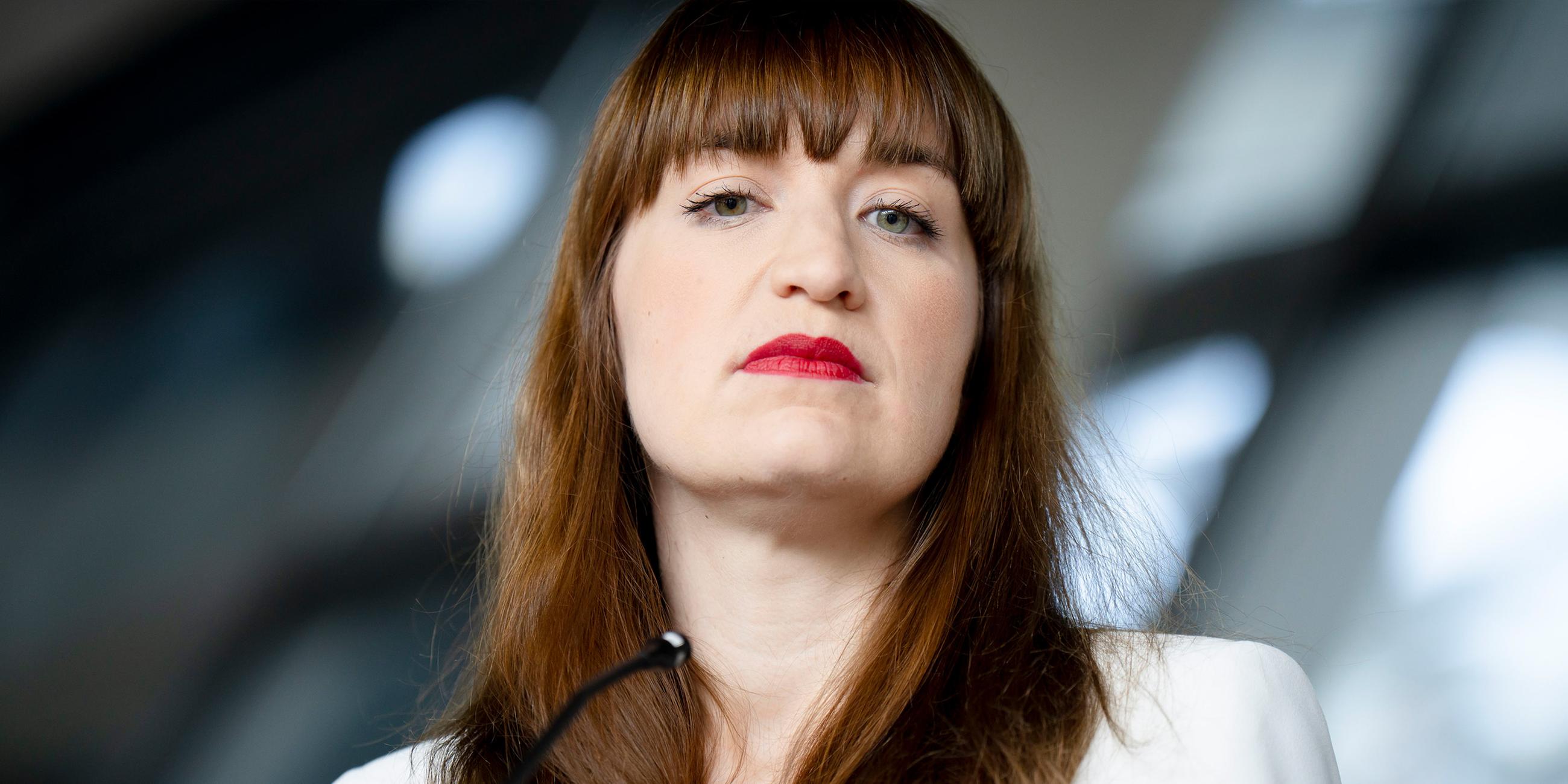 Heidi Reichinnek beim Pressestatement zur Fraktionssitzung der Die Linke-Bundestagsfraktion im Reichstagsgebäude. Berlin, 03.06.2025