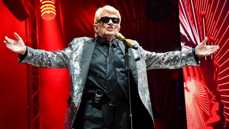 Sänger Heino während eines Auftritts im Schlagerolymp 2026 in Berlin. 