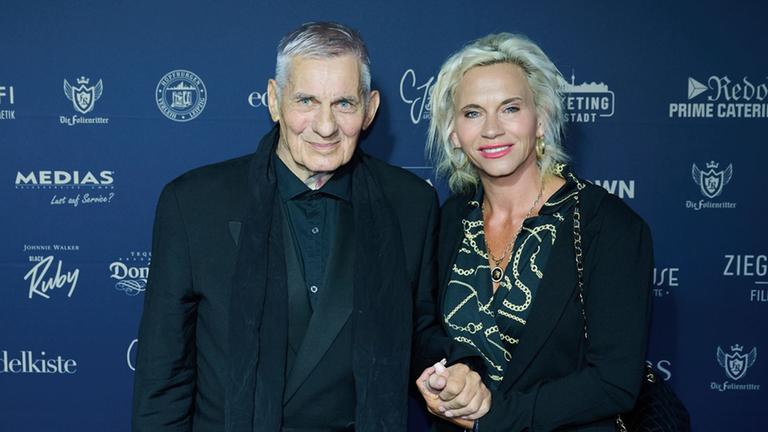 Heinz Hoenig mit seiner Frau bei den Emmy-Awards in Berlin