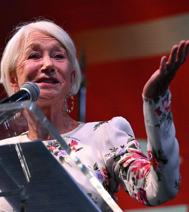 Mirren singt König Charles ein Ständchen