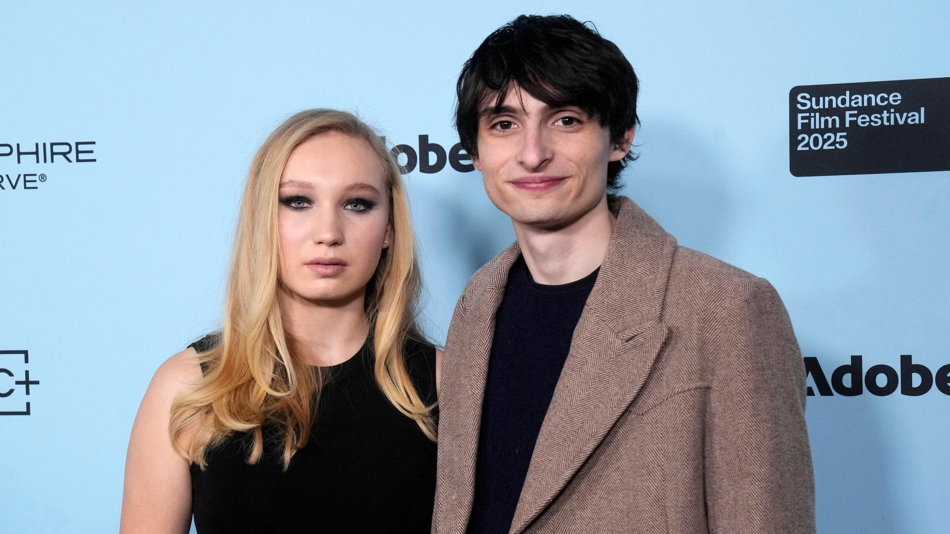 Schauspielerin Helena Zengel und Schauspieler Finn Wolfhard auf der Premiere des Films "Die Legende von Ochi".