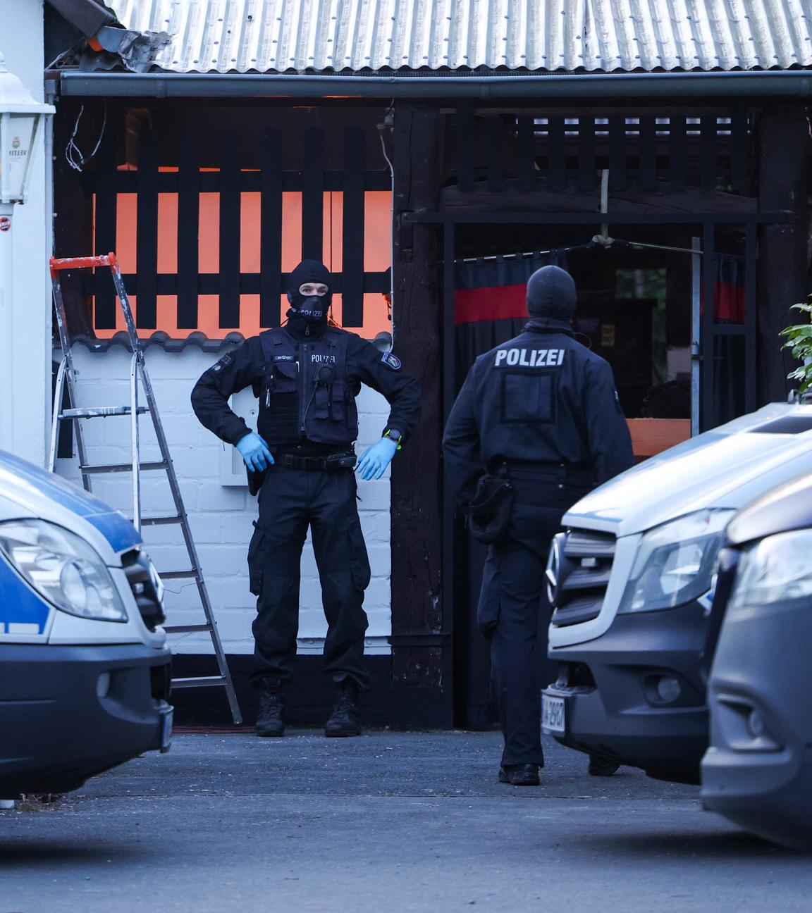 Mit einer groß angelegten Razzia geht die Polizei Nordrhein-Westfalen gegen die Hells Angels vor.