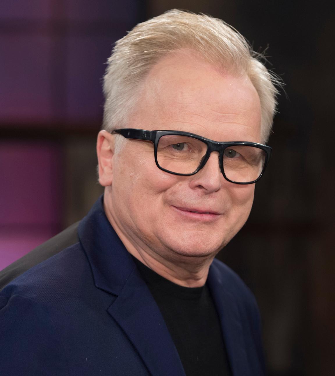 Herbert Grönemeyer lächelt in die Kamera