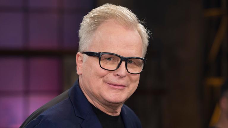 Herbert Grönemeyer lächelt in die Kamera