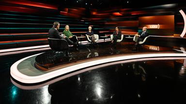 Markus Lanz diskutiert mit seinen Gästen Sabine Rennefanz, Mariam Lau, Marc Felix Serrao, Ulrike Herrmann