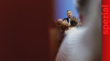 Ulrich Siegmund, Spitzenkandidat AfD in Sachsen-Anhalt, aufgenommen im Rahmen einer Pressekonferenz als Reaktion auf die Landtagswahl in Sachsen-Anhalt in Berli